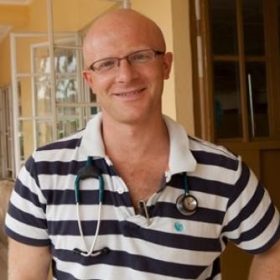 Dr Alex Burns